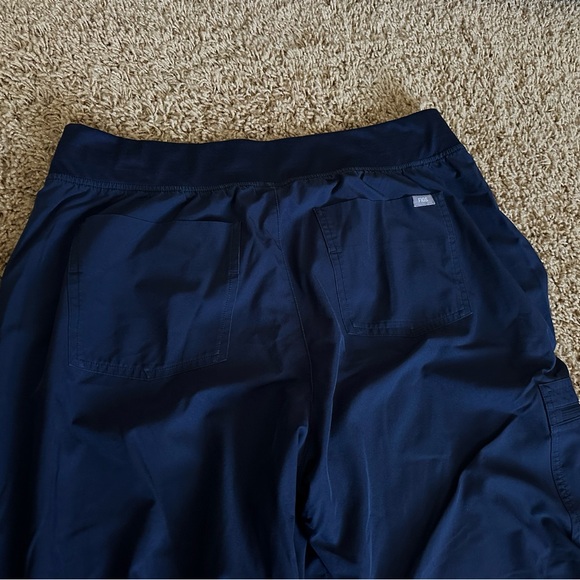 HTF Figs Navy Fionlite FreeX Set Large - Picture 13 of 15